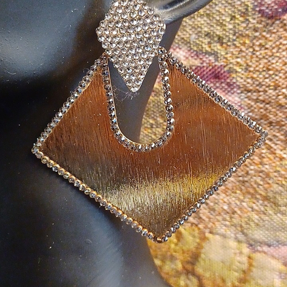 Earrings - Picture 2 of 3